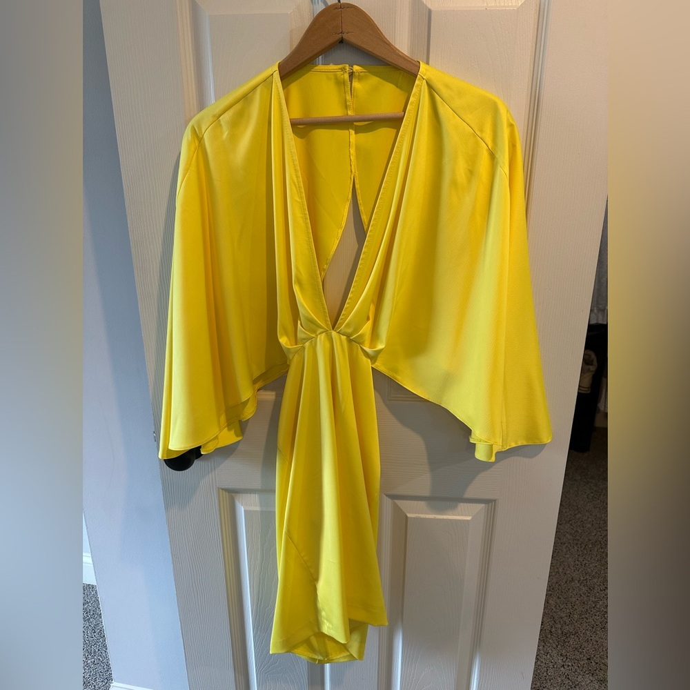 Chic Yellow Dress